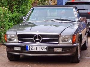 Image 1/24 de Mercedes-Benz 560 SL (1986)