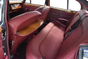Image 13/39 of Jaguar Mk II 3.8 (1960)