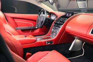 Image 29/38 of Aston Martin Virage (2012)