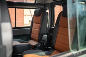Image 28/42 of Land Rover Defender 90 (2015)