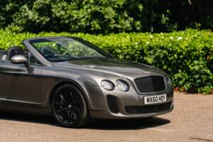 Immagine 44/50 di Bentley Continental GTC (2010)