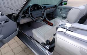 Image 76/96 of Mercedes-Benz 560 SL (1987)