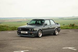 Image 48/50 of BMW 325i (1990)