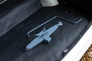 Image 33/50 of Triumph Herald 1200 (1967)