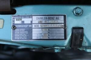 Image 20/24 of Mercedes-Benz 280 TE (1983)