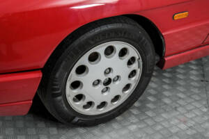 Immagine 25/50 di Alfa Romeo 2.0 Spider (1991)