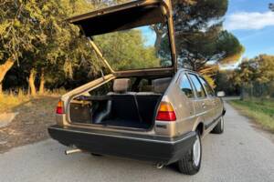 Image 18/57 of Volkswagen Passat 2.0 (1987)