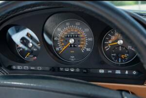 Imagen 8/20 de Mercedes-Benz 560 SL (1989)