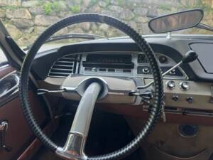Image 5/8 of Citroën DS 19 Pallas (1964)