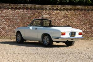 Image 26/50 of Alfa Romeo Giulia 1600 GTC (1966)