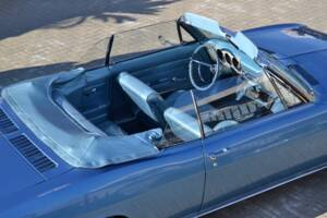 Image 2/8 of Chevrolet Corvair Monza Convertible (1965)