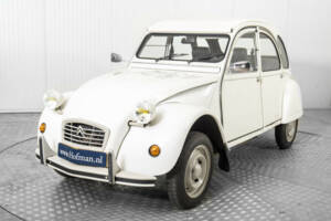Image 18/50 of Citroën 2 CV 6 (1986)
