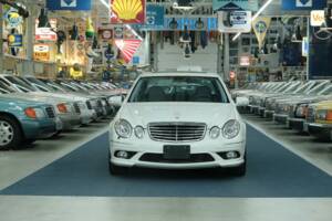 Bild 8/50 von Mercedes-Benz E 500 (2007)
