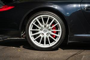 Immagine 32/45 di Porsche 911 Carrera 4S (2010)
