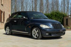 Imagen 2/50 de Chrysler PT Cruiser Cabrio Limited 2.4 (2005)