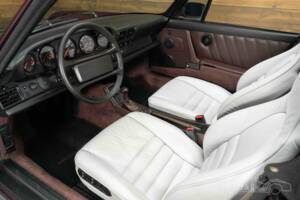 Imagen 2/19 de Porsche 911 Carrera 4 (1990)