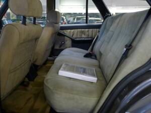 Bild 12/41 von Lancia Thema Station Wagon Turbo DS (1985)