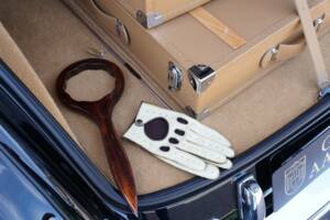 Image 35/50 of Mercedes-Benz 300 S (1953)