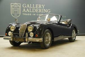 Image 12/50 of Jaguar XK 140 DHC (1955)