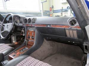 Image 24/39 de Mercedes-Benz 300 SL (1987)