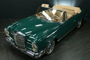 Bild 35/50 von Mercedes-Benz 250 SE (1966)