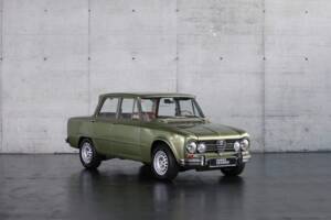Imagen 3/49 de Alfa Romeo Giulia Super 1.3 (1973)