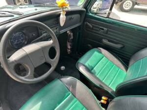Image 65/92 of Volkswagen Beetle 1600 (1996)