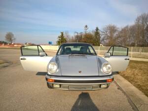 Imagen 5/24 de Porsche 911 Carrera 3.2 (1988)