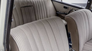 Bild 8/12 von Mercedes-Benz 220 SE b (1962)