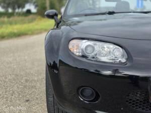 Immagine 4/31 di Mazda MX-5 1.8 (2006)