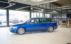 Image 1/59 de Volkswagen Passat Variant 4.0 W8 (2004)