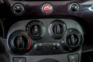 Image 27/48 de FIAT 500 C (2014)