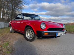 Afbeelding 83/100 van FIAT 124 Pininfarina Spidereuropa (1982)