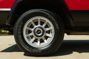 Image 21/50 de Jeep Cherokee 2.8L V6 (1985)