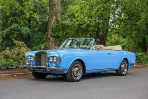 Image 3/50 of Rolls-Royce Corniche I (1977)