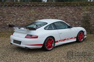 Image 2/50 de Porsche 911 GT3 RS Clubsport (2004)