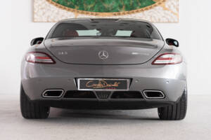 Imagen 10/56 de Mercedes-Benz SLS AMG (2011)