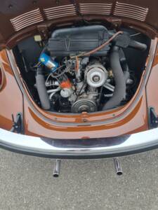 Image 9/13 of Volkswagen Beetle 1303 (1975)