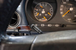 Image 25/33 de Mercedes-Benz 500 SL (1985)