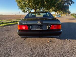 Image 11/49 de Mercedes-Benz 500 SL (1990)