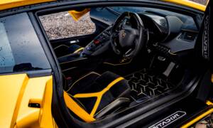Image 4/21 of Lamborghini Aventador LP 750-4 SV (2016)