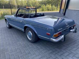 Image 9/36 de Mercedes-Benz 280 SL (1971)