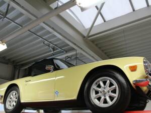 Image 7/50 of Triumph TR 6 (1971)