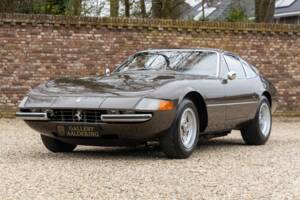 Image 26/50 de Ferrari 365 GTB/4 Daytona (1974)