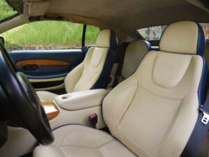 Bild 12/31 von Aston Martin DB 7 Vantage Volante (2001)