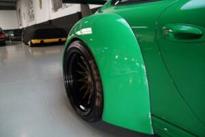Bild 34/50 von Porsche 911 Carrera 4 RWB (1999)