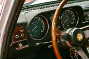Bild 28/34 von Alfa Romeo Giulia Nuova Super 1600 (1979)