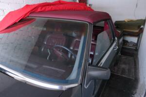 Image 8/23 of Cadillac Convertible de Ville (1986)