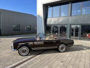 Image 4/19 of Mercedes-Benz 280 SL (1971)