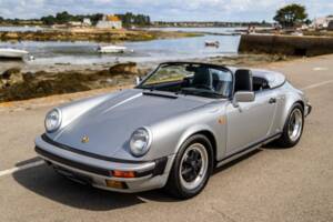 Image 30/132 of Porsche 911 Speedster 3.2 (1989)